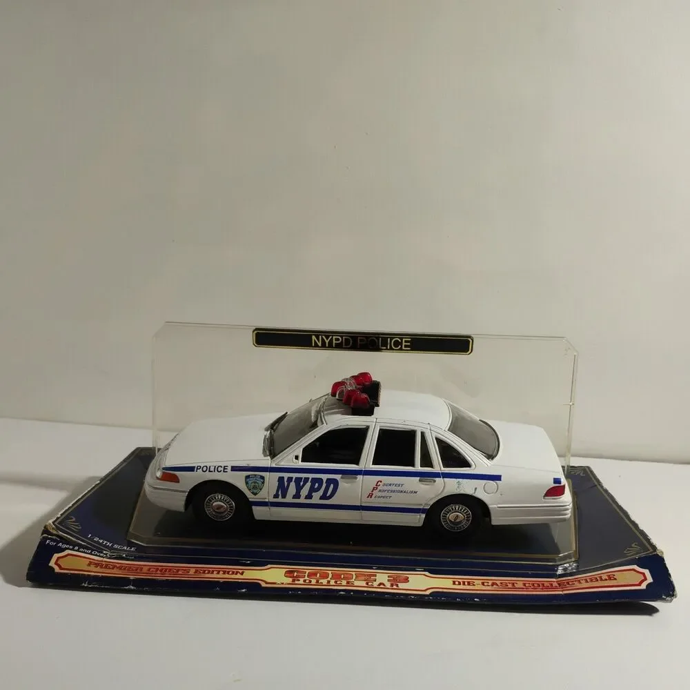 Code 3 NYPD State Trooper Police Car Die 1:24 With Patch FORD Crown Victoria
